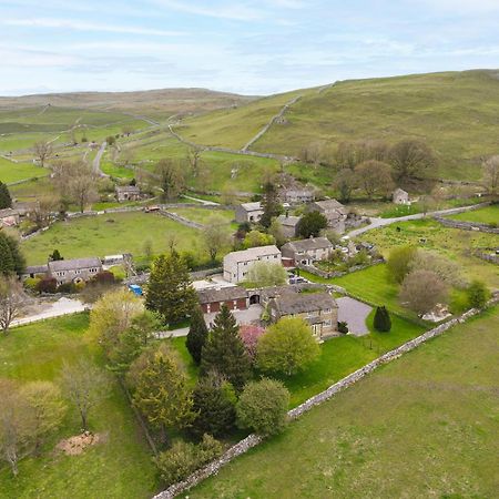 Central Malham Wellbeing Escape With Hot Tub Sleeps 8 Exteriér fotografie