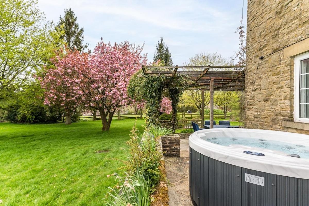 Central Malham Wellbeing Escape With Hot Tub Sleeps 8 Exteriér fotografie
